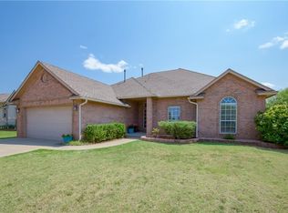 1740 Oxford Ave, Edmond, OK 73013