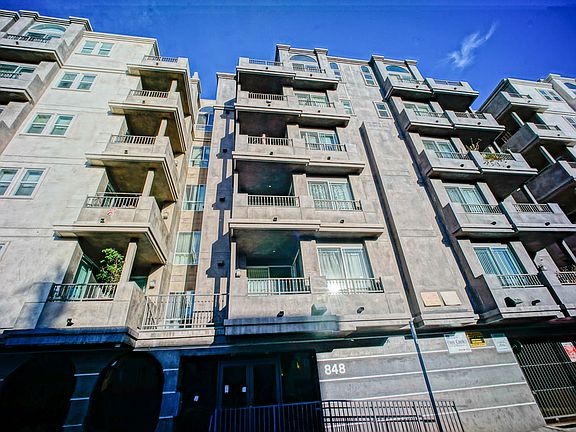 2nd image of 848 S Irolo St #301