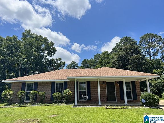 3rd image of 501 Lawndale Ln