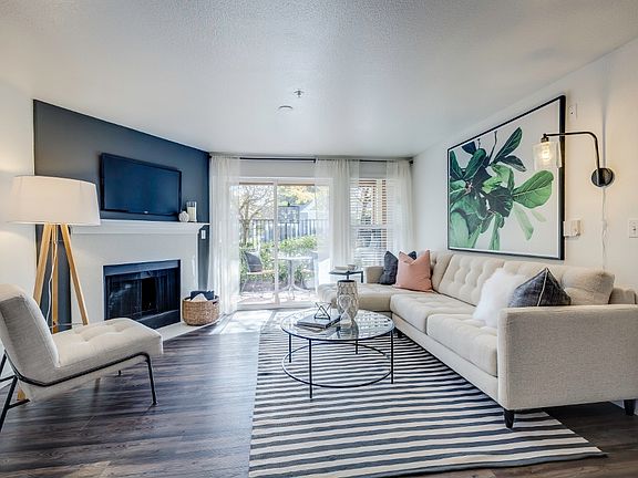 3rd image of 3009 NW Overlook Dr #05-512