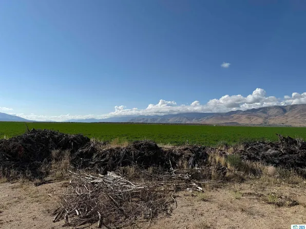 147 Tamarack St, Herlong, CA 96113