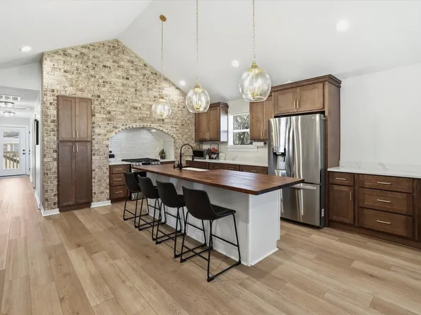 902 Circle Dr, Havana, FL 32333