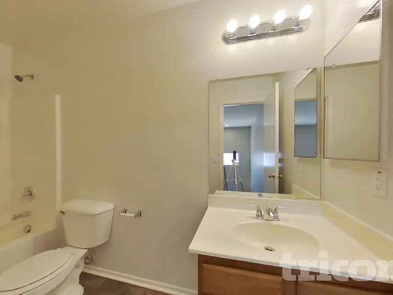 4846 N 113th Dr — Photo 14