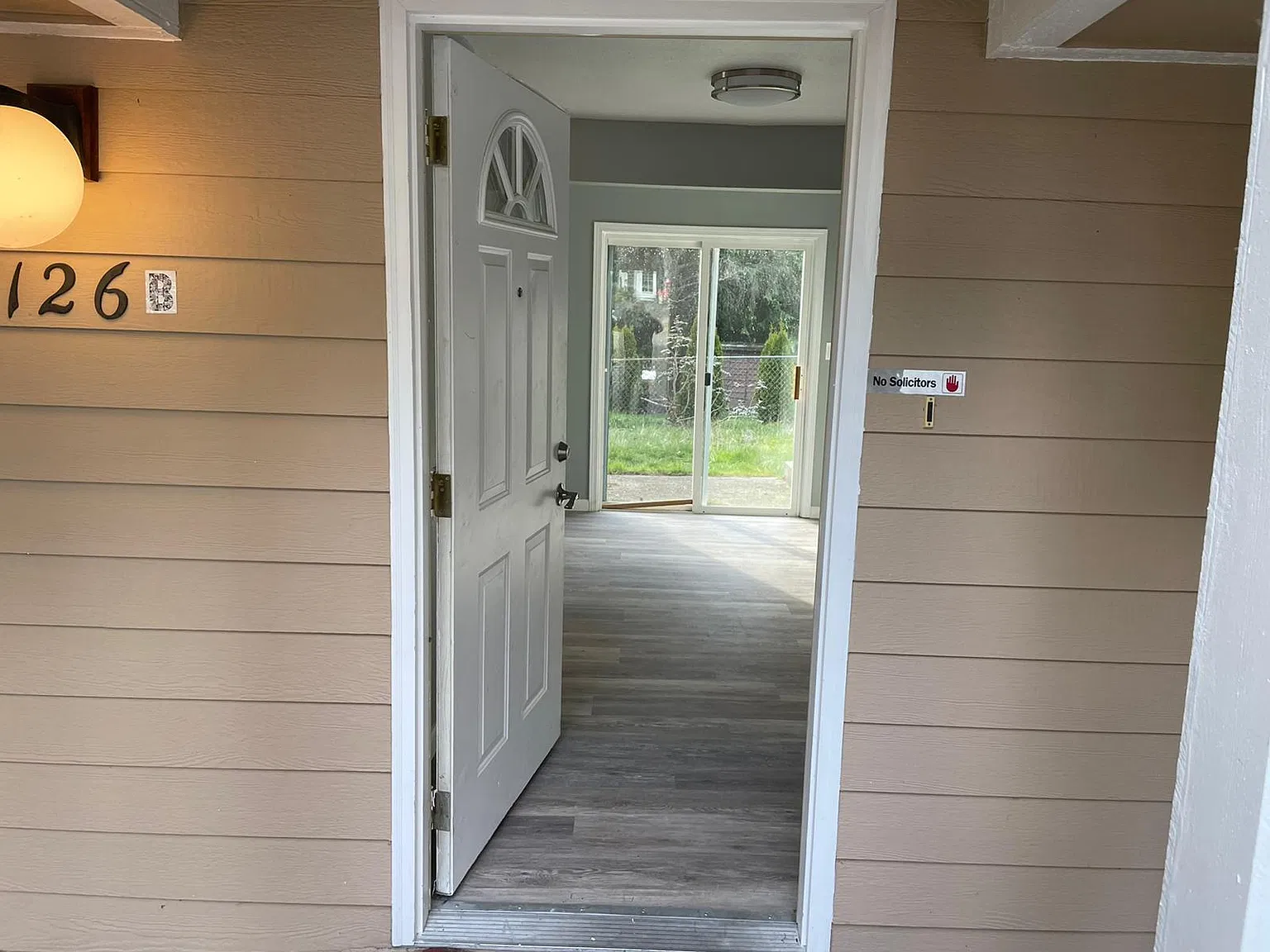 3 bed, 1800 sqft, $2,900 — Photo 3