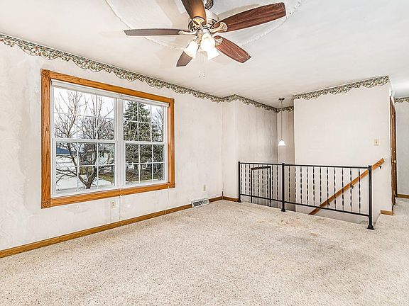 3rd image of 602 2nd Ave NW