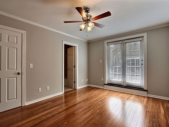 5th image of 408-419 E Gaston St #415B