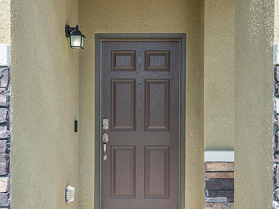 4th image of 2812 Saginaw Ave