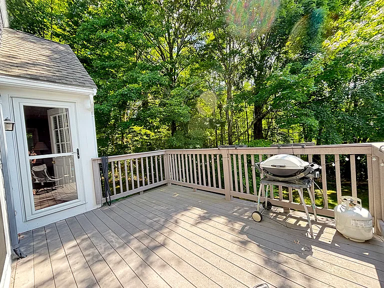 27 Meadowview Cir #27 — Photo 6