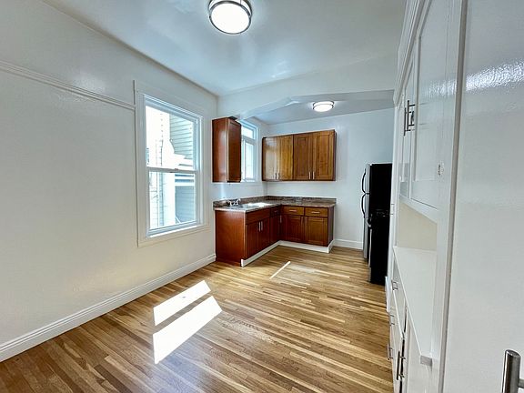 3rd image of 2160 Fell St APT 203