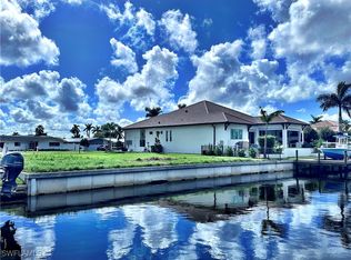 5310 Bayview Ct, Cape Coral, FL 33904