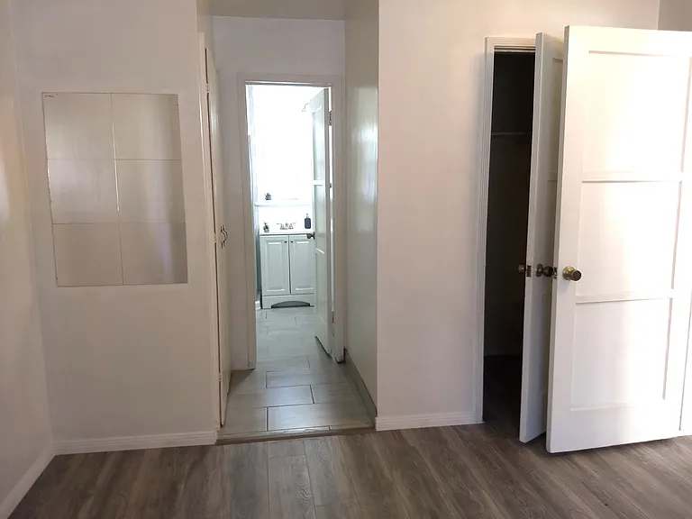 208 N Florence St — Photo 5