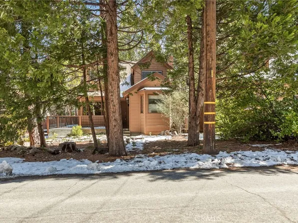 275 Heliotrope Dr, Lake Arrowhead, CA 92352