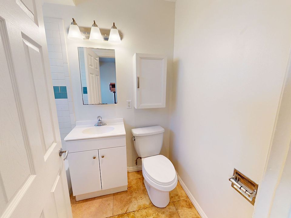 2nd image of 100 Palm Ave APT H