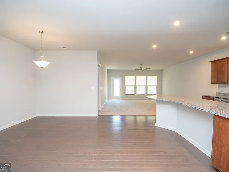 147 Soundview Trce — Photo 11