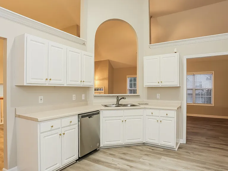 5980 Tate Dr — Photo 8