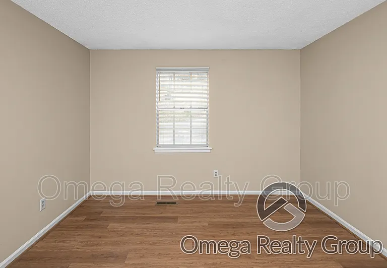 1830 Christian St — Photo 28