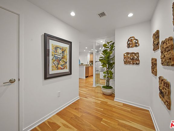 5th image of 13650 Marina Pointe Dr Unit 1205