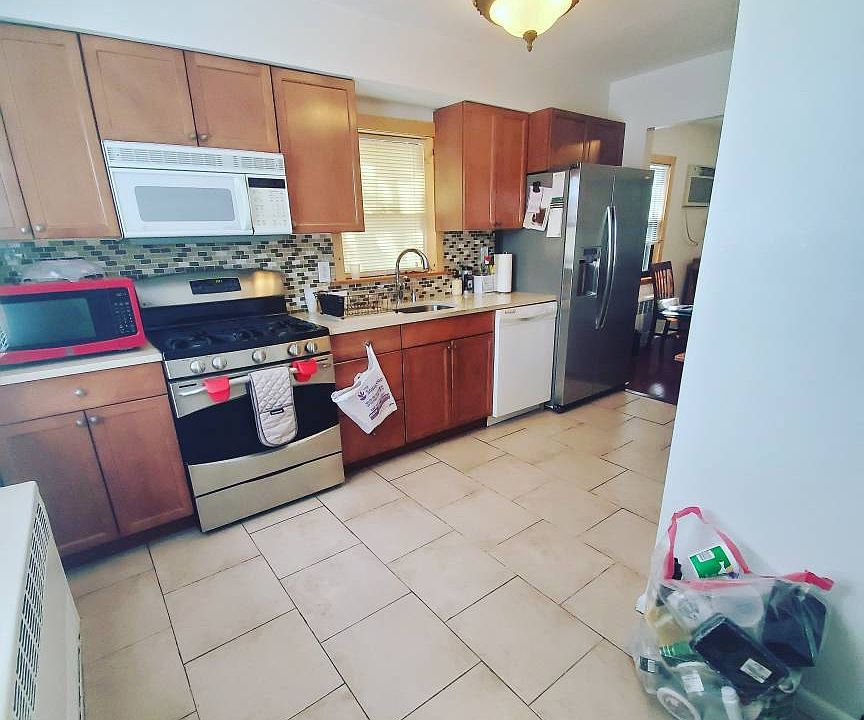 1st image of 7527 Penelope Ave