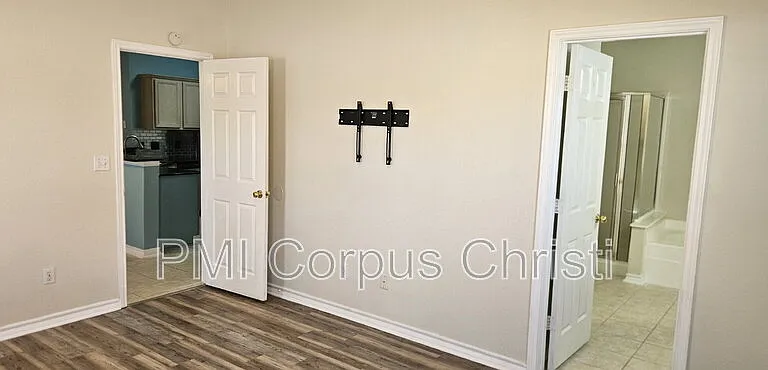 7806 Jim Wells Dr — Photo 11