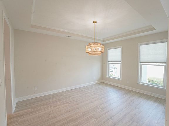 5th image of 710 Longleaf Dr