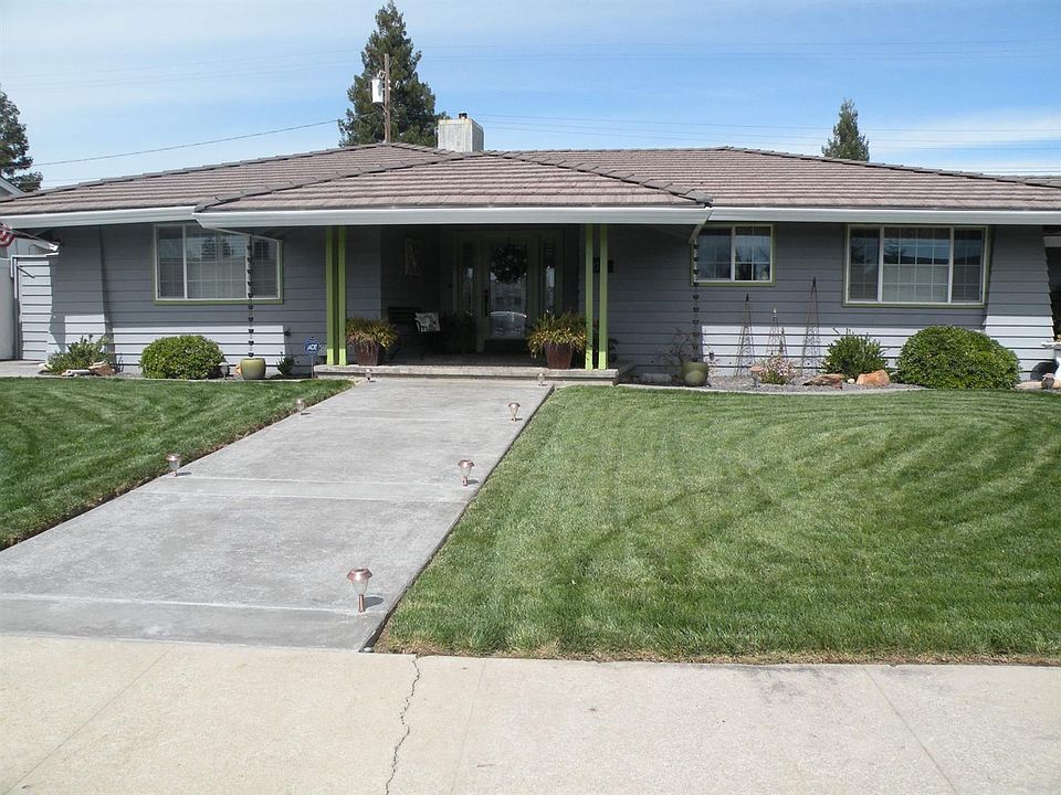1st image of 2705 Sierra Vista Dr