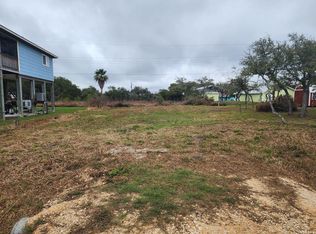 135 Palmetto Point Rd, Rockport, TX 78382