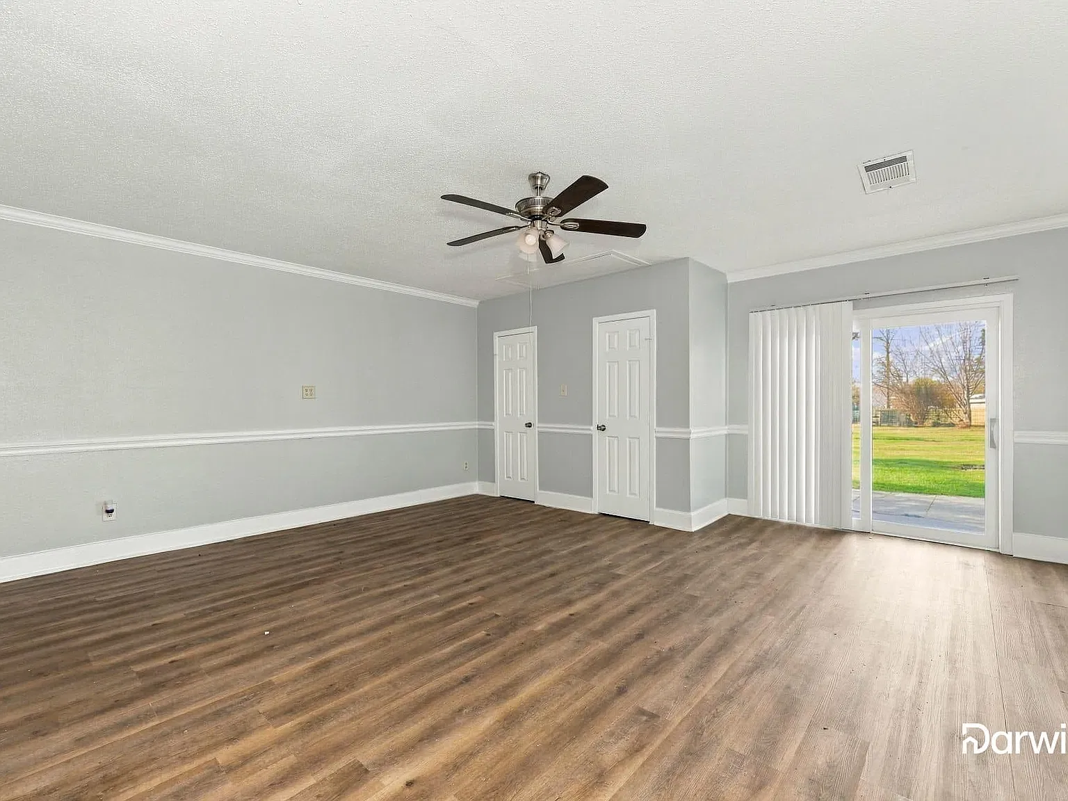 3 bed, 2.0 bath, 1615 sqft, $1,860 — Photo 3