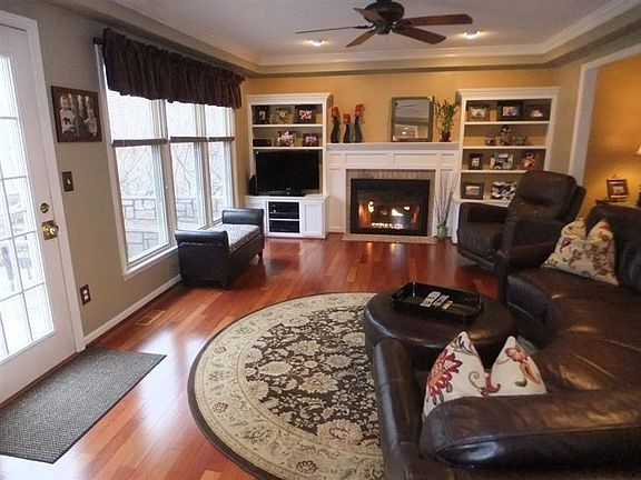 2nd image of 1054 Stratford Hill Dr
