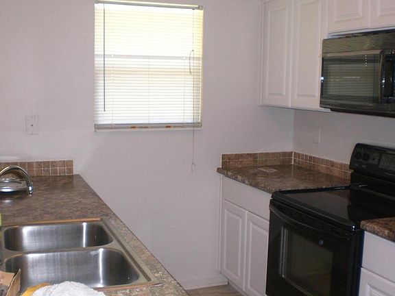 4th image of 2721 Hyche Ave