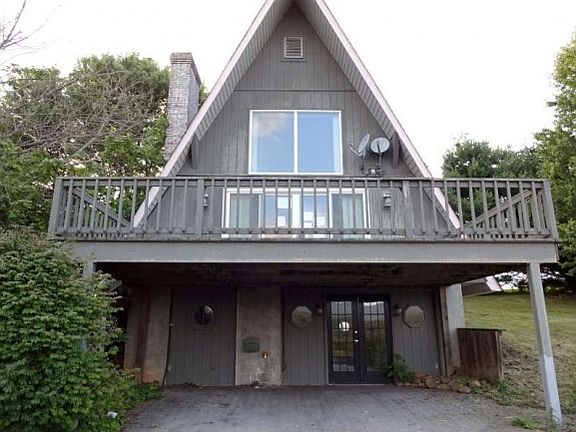 4th image of 21311 Capri Ave