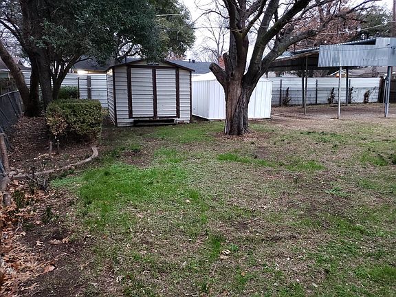 2nd image of 300 Natchez Trace St