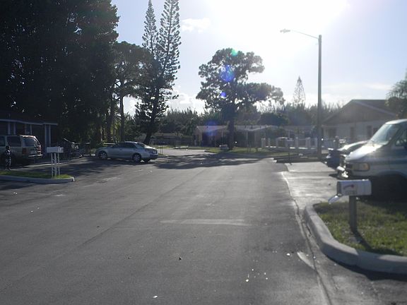 Exterior Neighborhood (street photo)
