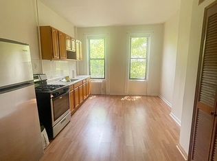 19-14 Linden St #1R, Ridgewood, NY 11385