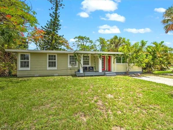 1755 Oakley Ave, Fort Myers, FL 33901