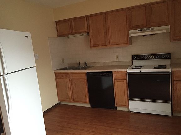 4th image of 28321 Main St APT 4