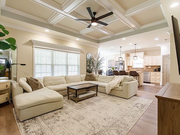 5th image of 4013 Gramercy Dr