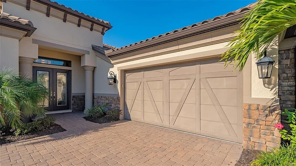 3 bed, 3.5 bath, 2898 sqft, $10,000 — Photo 4