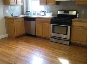 55 Lonsdale St, Dorchester Center, MA
