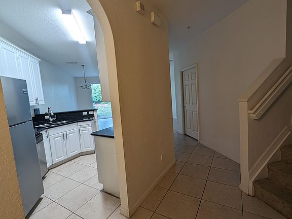 4th image of 833 Pipers Cay Drive