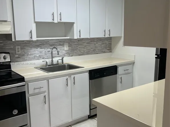 20680 NE 4th Ct APT 206, Miami, FL 33179