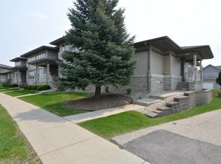 1585 Smithfield Dr, Sun Prairie, WI 53590