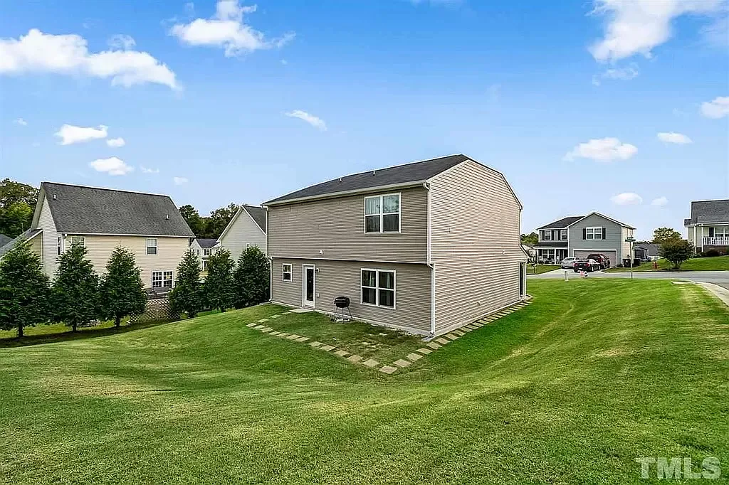 213 Thad Dr — Photo 3