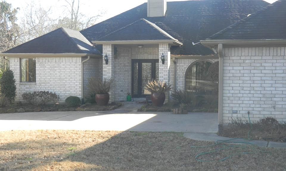 1st image of 3917 Hansen Dr