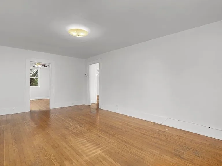 423 Money Tree Ln — Photo 9