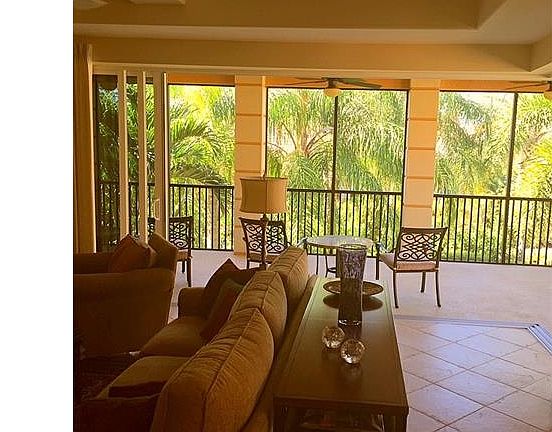 4th image of 587 Avellino Isles Cir #202