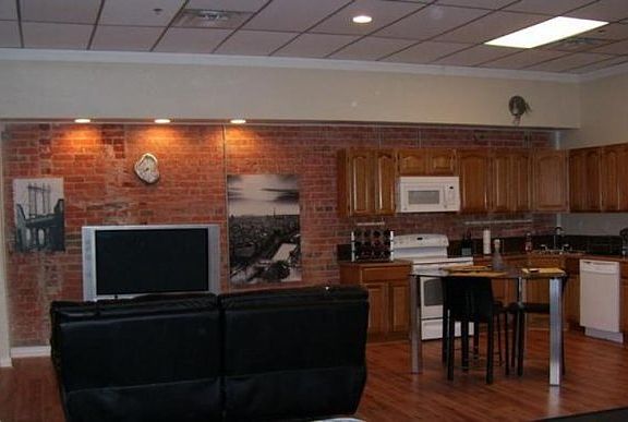 5th image of 1309 13th St APT 205