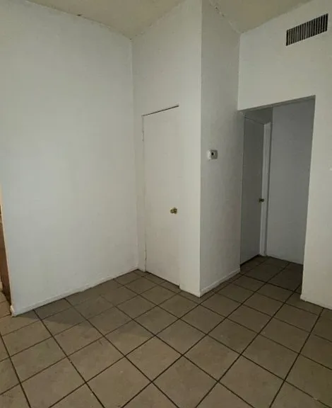 521 N Decatur Blvd #B — Photo 4