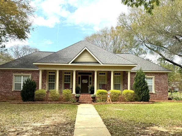 1100 Edinburgh Way, Dothan, AL 36305