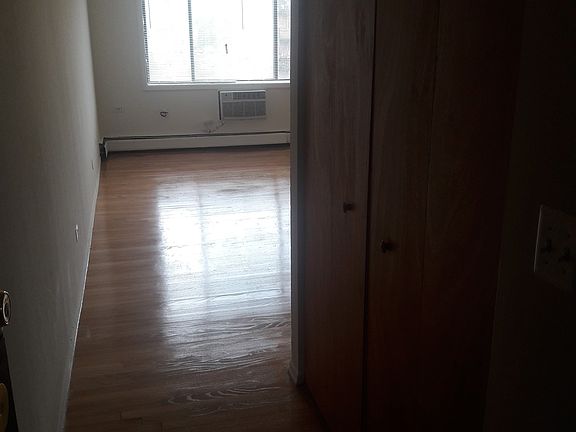 5th image of 1515 W Morse Ave #P-4