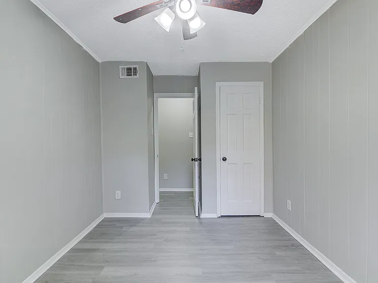 2291 Madison Ave — Photo 10